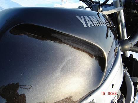 Yamaha Fzr 600 billede 4