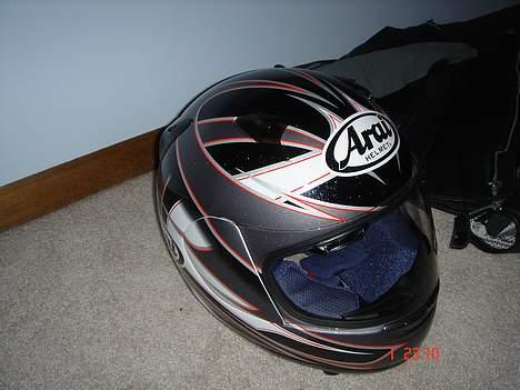 Honda CBR600RR - SOLGT - Min 2005 Arai Quantum 2 - Hacking Black hjelm billede 12