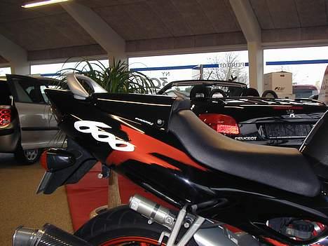 Honda CBR 600 F3 "SOLGT" - Så kom der billede af Mono sæde billede 8