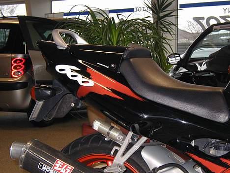 Honda CBR 600 F3 "SOLGT" - Igen et billede af monosæde billede 10