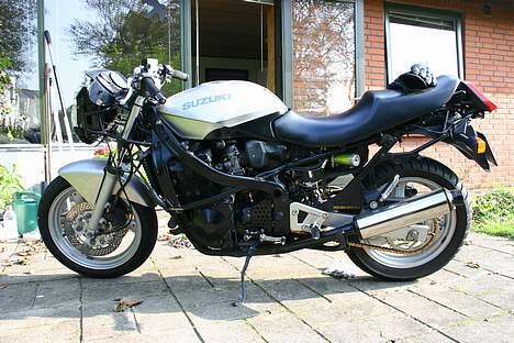 Suzuki GSX 750 F (solgt) - Sådan ser hun altså ud nøgen - Frækkert!   ..grrrrr :) billede 3