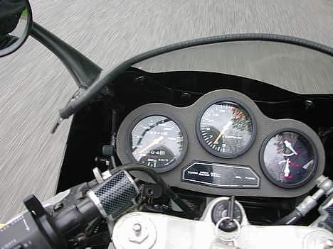 Suzuki Gsxr 250 SOLGT billede 3