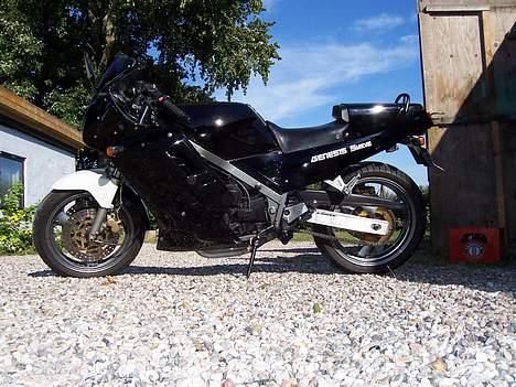 Yamaha F(ry)z 750  billede 3