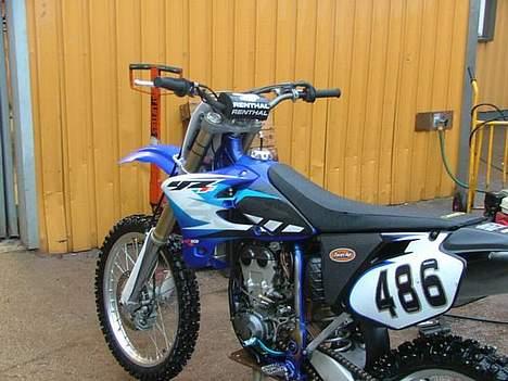 Yamaha YZ 125 - Ikke min, men monster fed.. billede 5