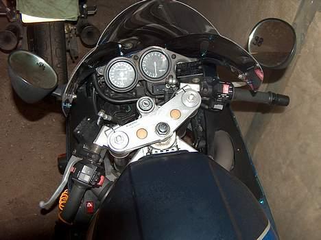 Yamaha FZR 1000 ( solgt ) billede 3