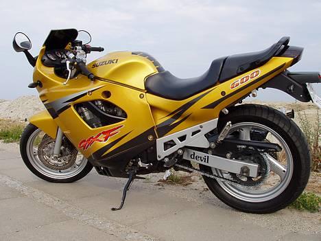 Suzuki GSX 600 F SOLGT - GULD KLUMPEN!  billede 13