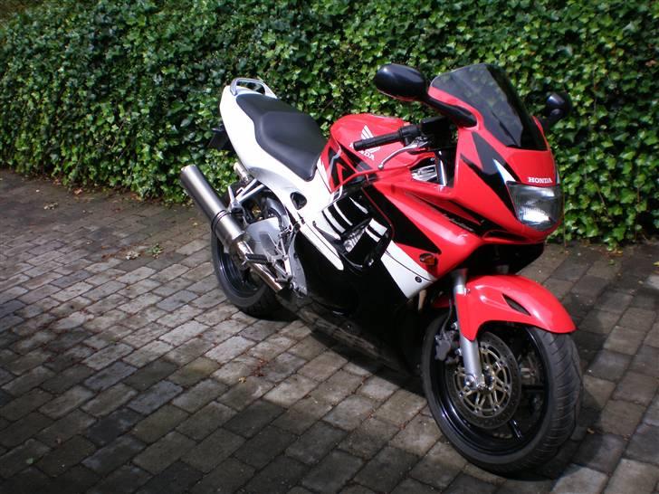 Honda CBR 600F3  - Den 11/7-07 med nano behandling billede 1