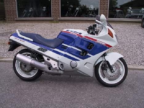 Honda cbr 1000f billede 2