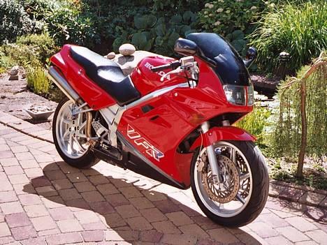 Honda VFR 750 (Solgt) billede 2