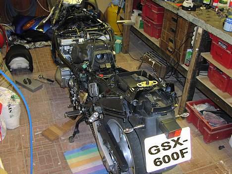 Suzuki GSX 600 F - Nøgenfoto !!!! billede 8