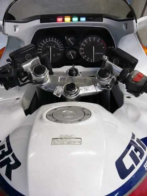 Honda CBR 1000 F billede 2