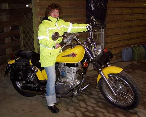 {{currentPhoto.altText}} billede {{currentPhoto.number}}