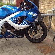Kawasaki ZX9R