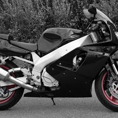 Yamaha YZF 750 R *Solgt*