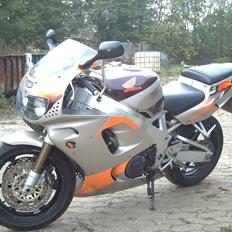 Honda CBR 900 RR 