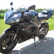 Yamaha YZF R1 (SOLGT)