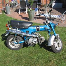 Honda Dax ST 70