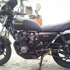 Yamaha xj 550