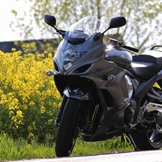 Suzuki GSX 1250 FA Nyt legetøj !