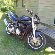 Suzuki Bandit streetfighter