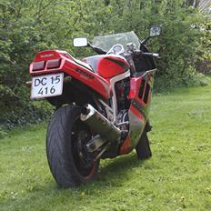 Suzuki GSX R 750 (7/11)