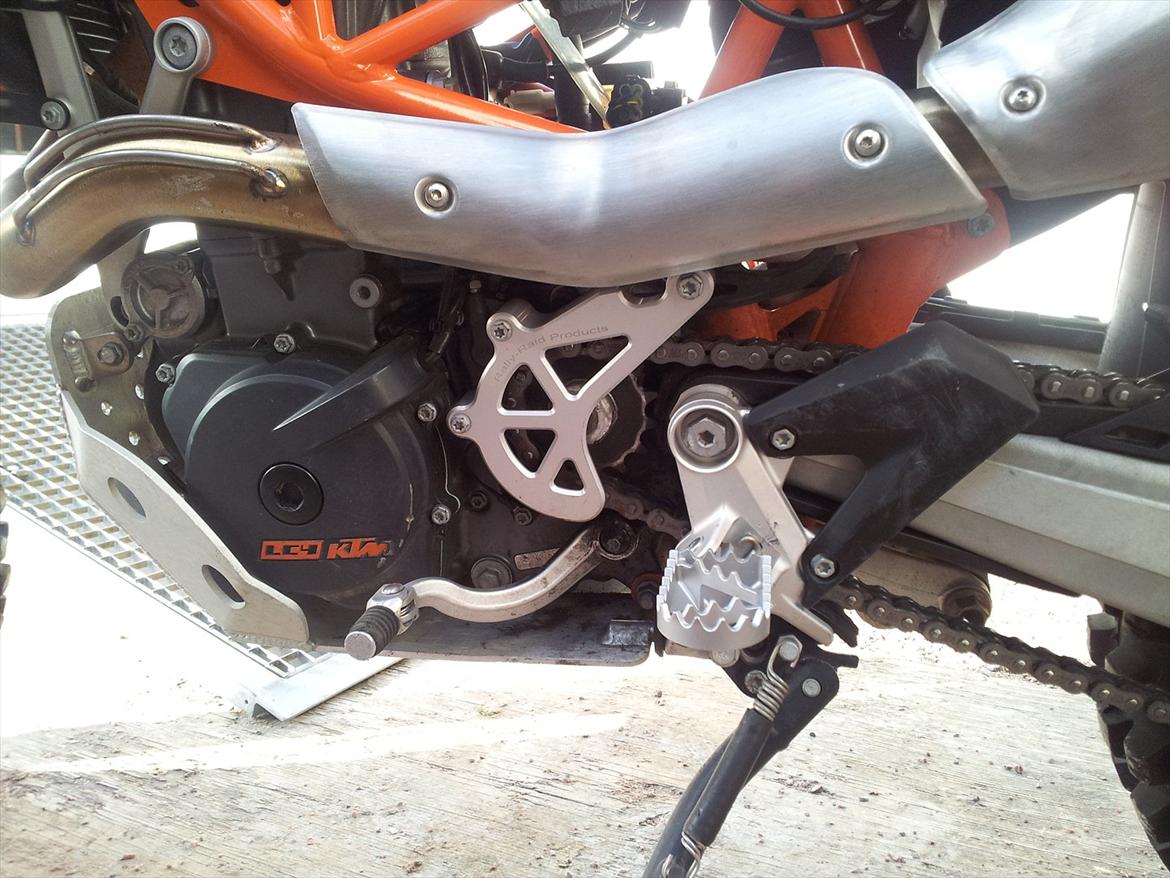 KTM 690 Enduro R - Kæde skærm Rally-raid produkt.
Beskyttelses plade under motor. billede 7