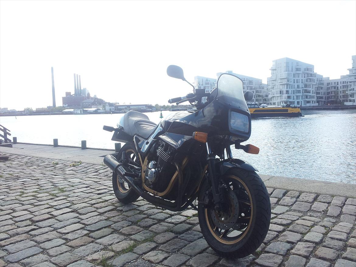 Suzuki GSX 750 ES Solgt - Nyvasket. billede 1