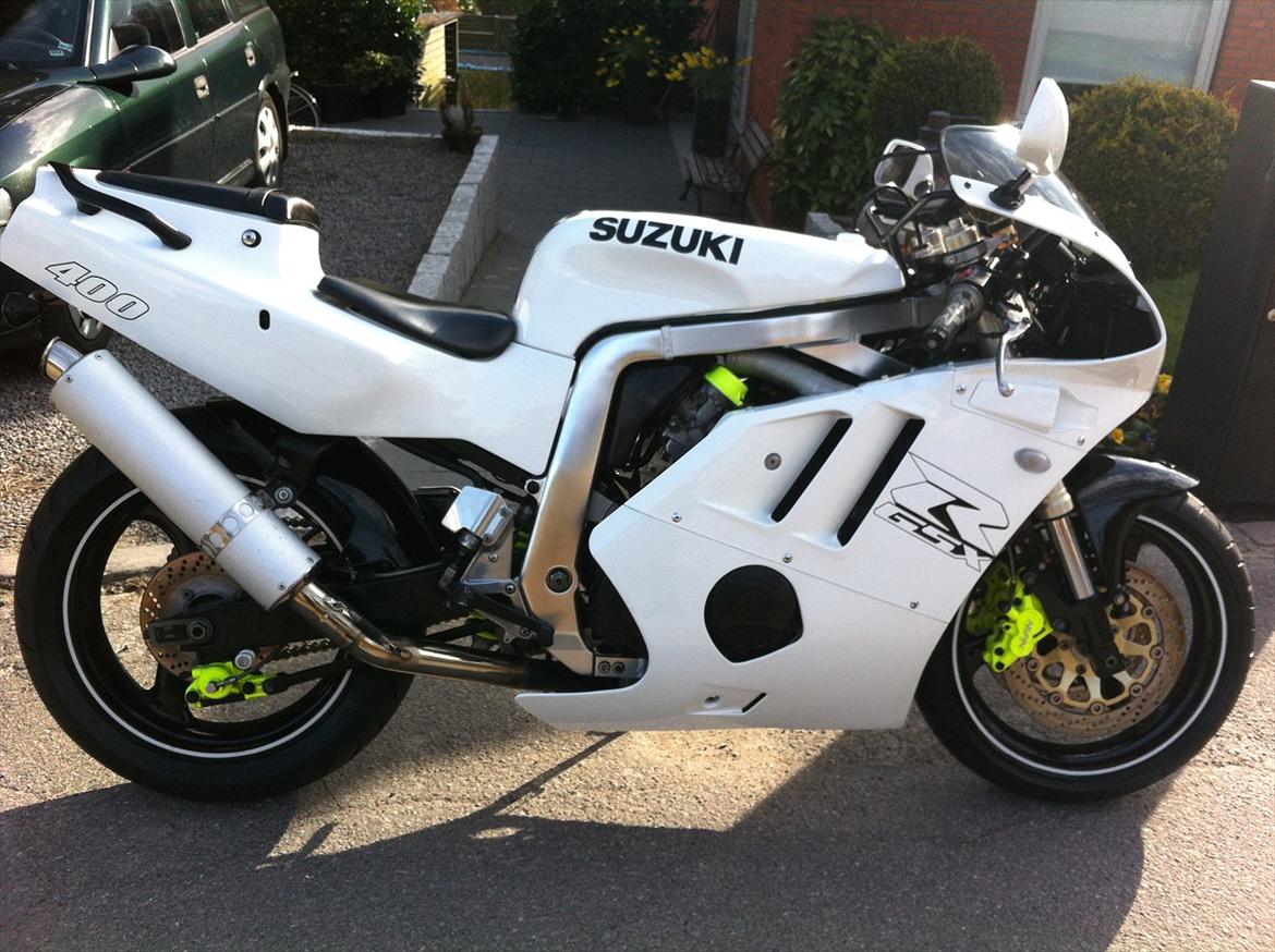 Suzuki Gsxr 400r billede 1