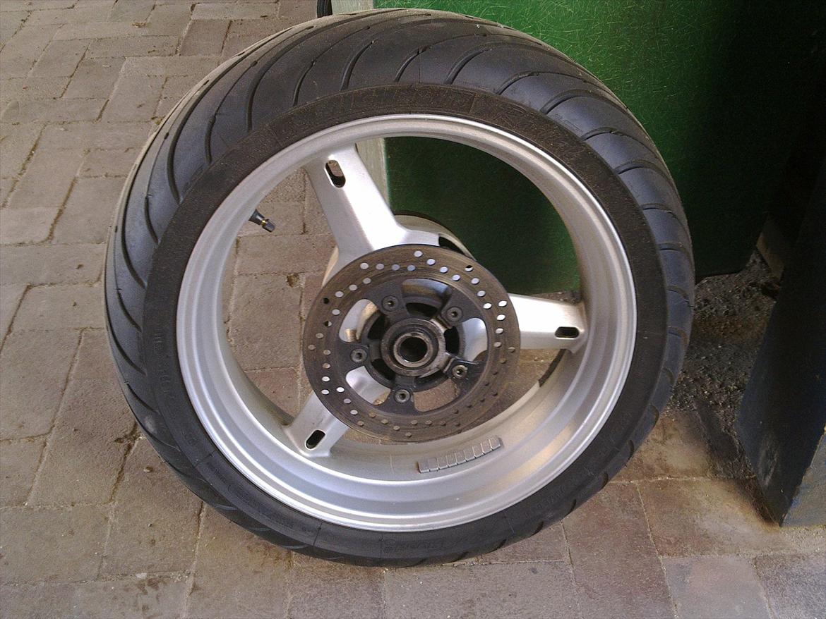 Suzuki SV 1000 SOLGT - 2012 Billeder billede 18