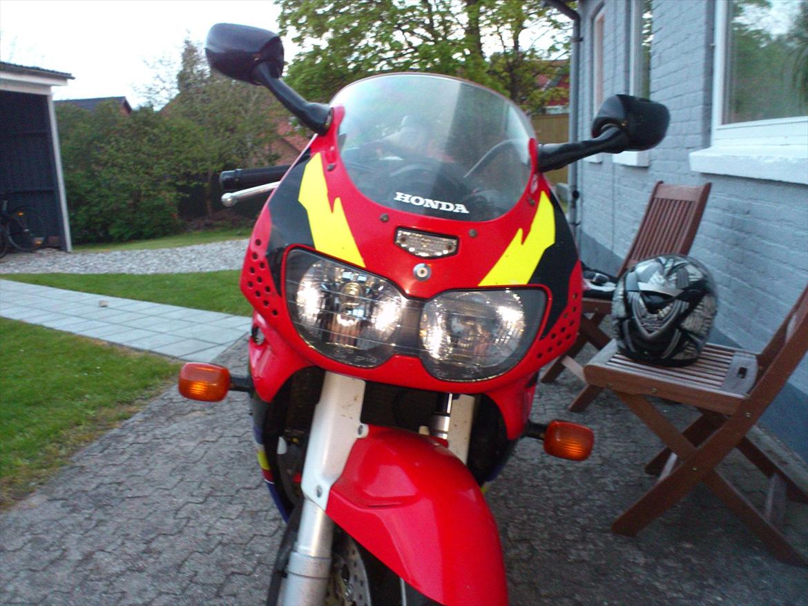 Honda CBR 900 RR Fireblade billede 2