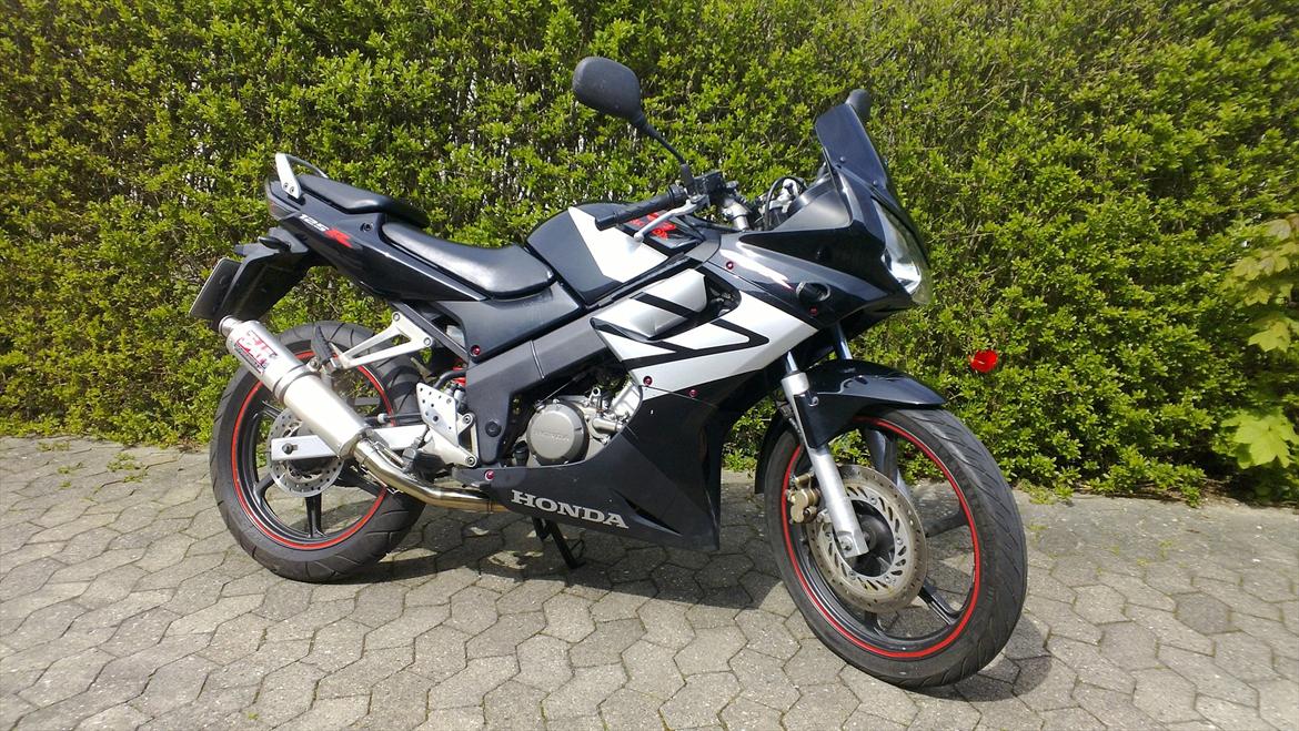Honda CBR 125R billede 1