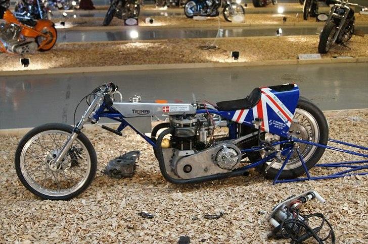 Triumph Dragracing billede 1