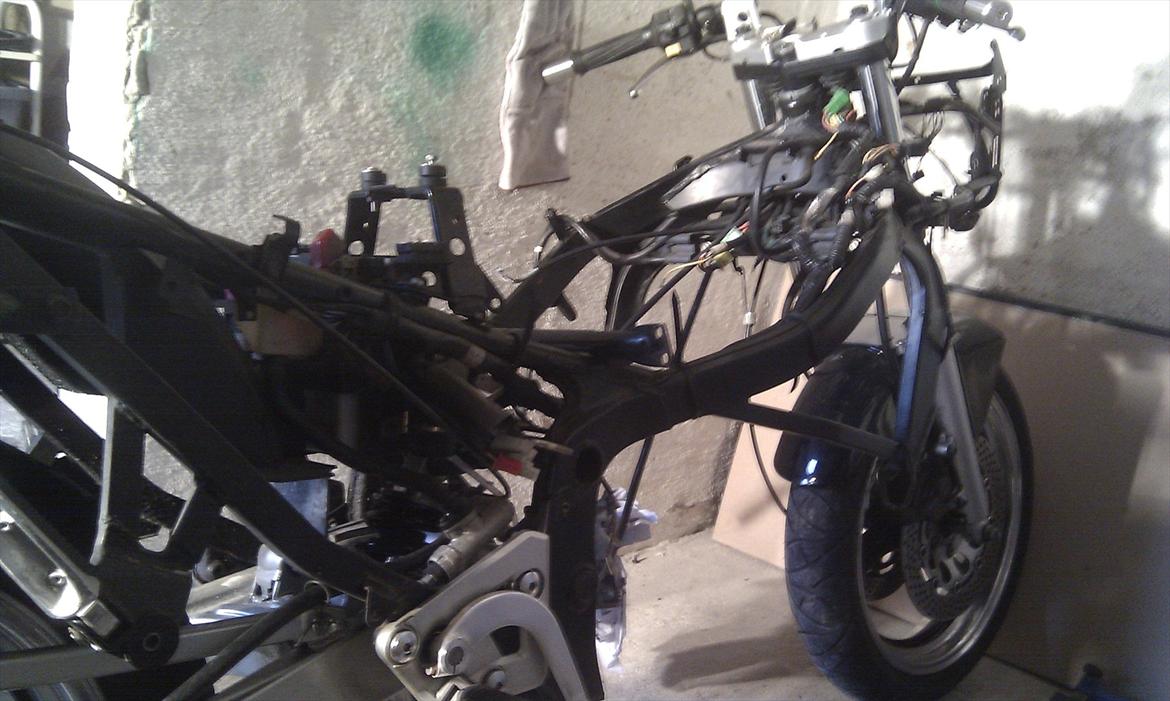 Suzuki GSX 750F billede 14