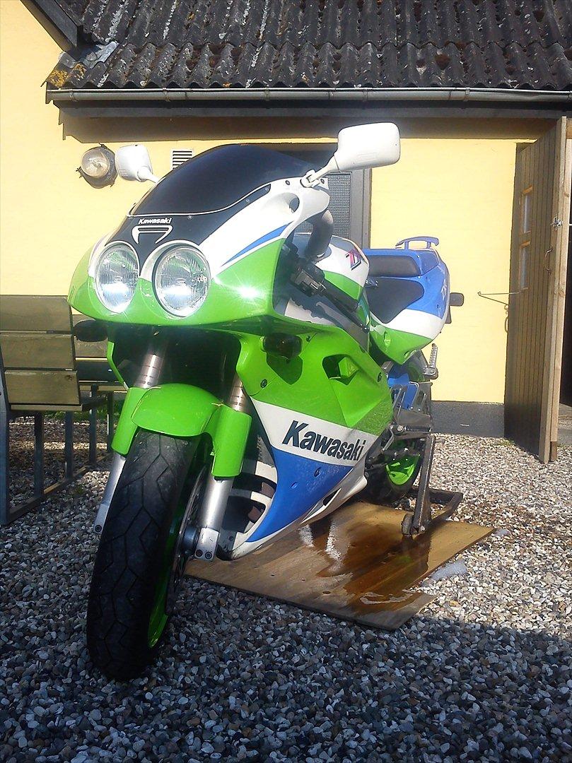 Kawasaki ZXR750R billede 8