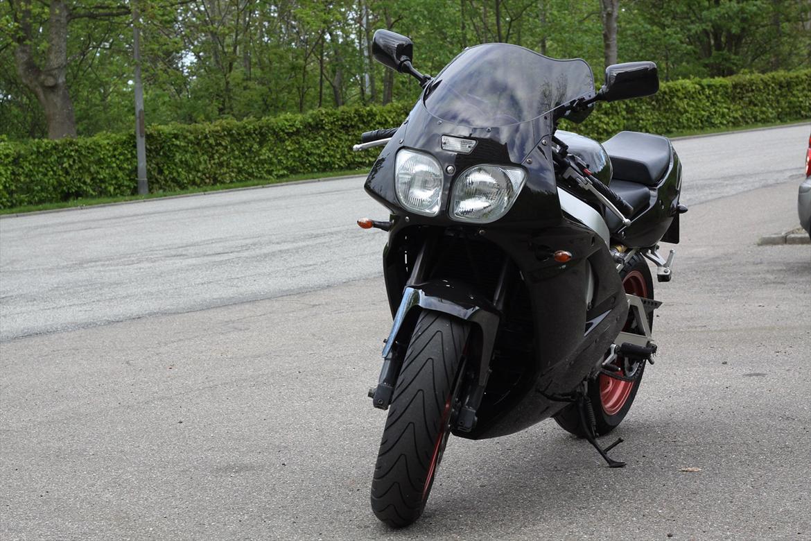 Yamaha YZF 750 R *Solgt* billede 9