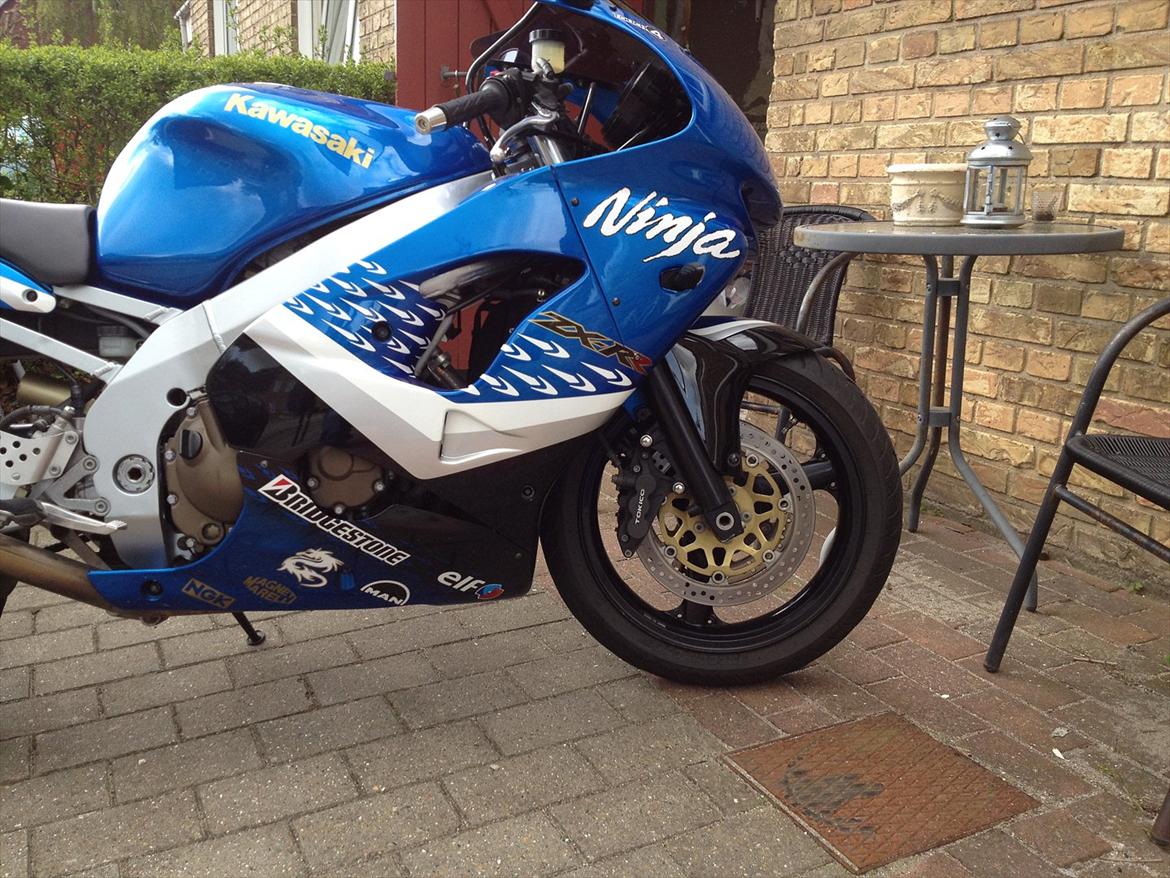 Kawasaki ZX9R billede 2