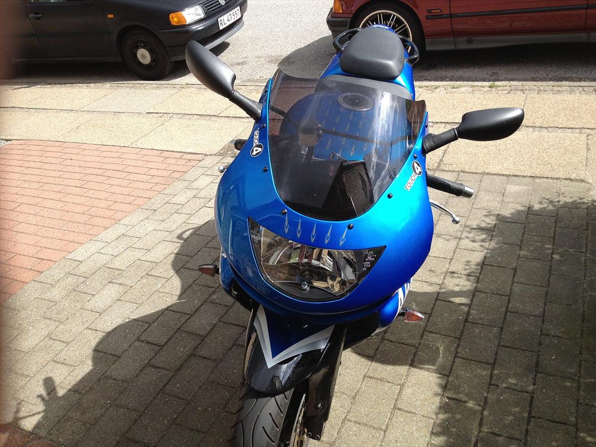 Kawasaki ZX9R billede 3