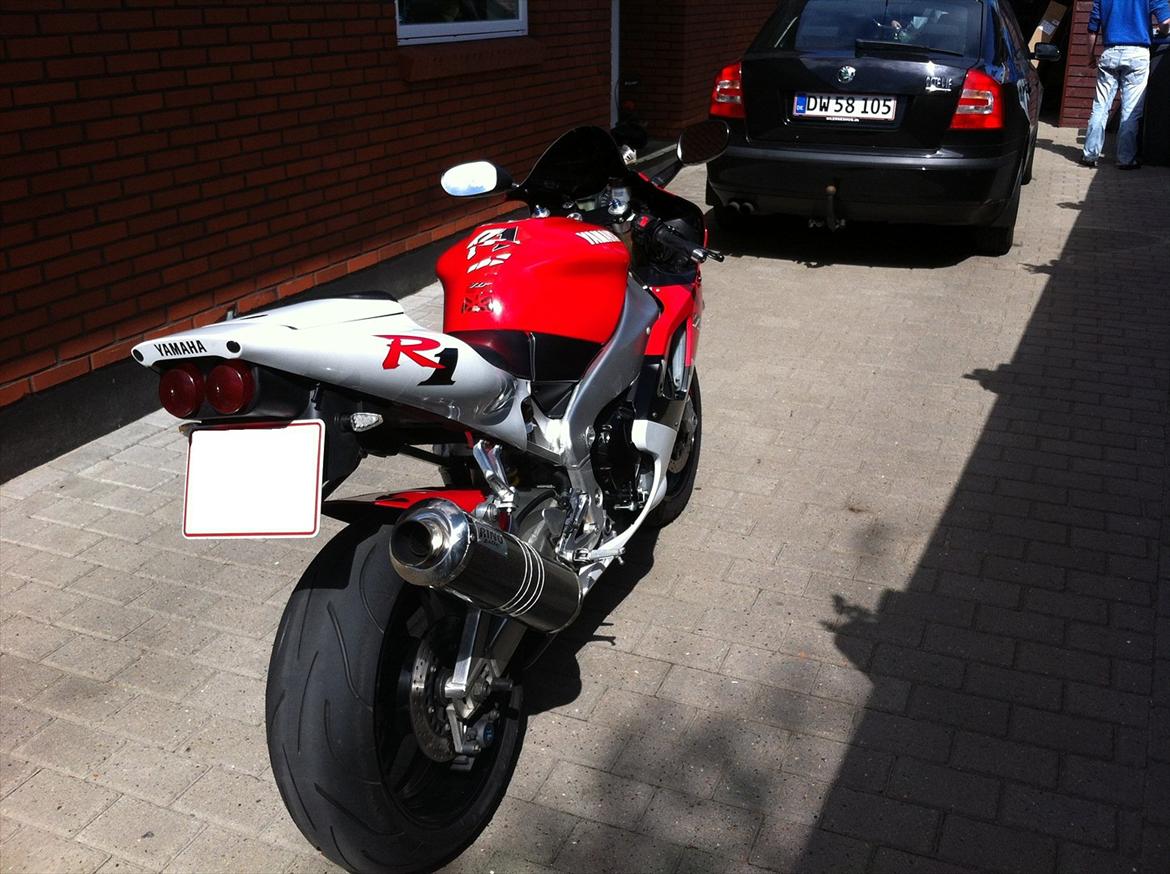 Yamaha R1 "SOLGT" billede 5