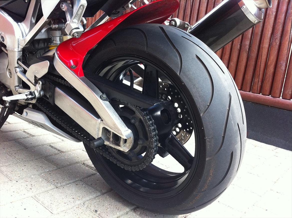 Yamaha R1 "SOLGT" billede 9