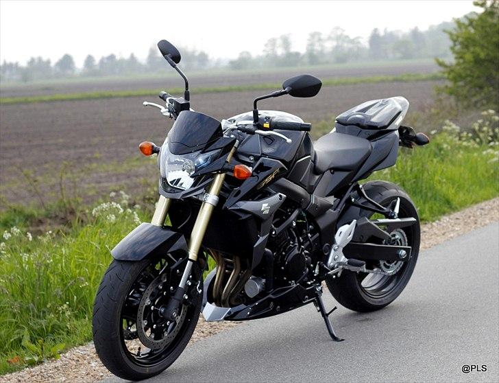 Suzuki GSR 750 [Solgt] billede 7