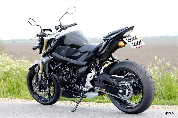 Suzuki GSR 750 [Solgt] billede 11