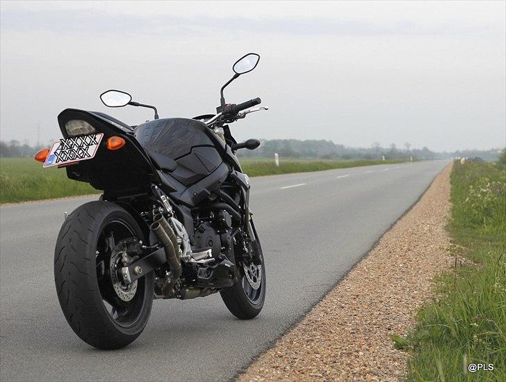 Suzuki GSR 750 [Solgt] billede 12