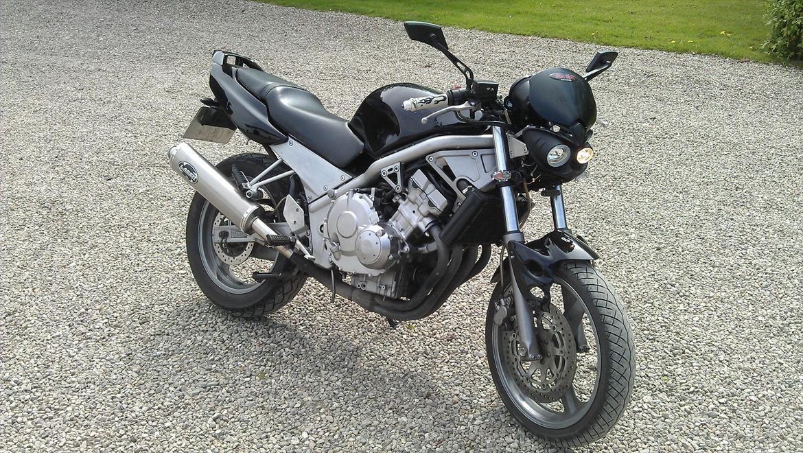 Honda Cb-1 400f -Custom Fighter- // SOLGT - Det færdige resultat, dog skal håndtagne skiftes da de ikke passer syntes jeg billede 1