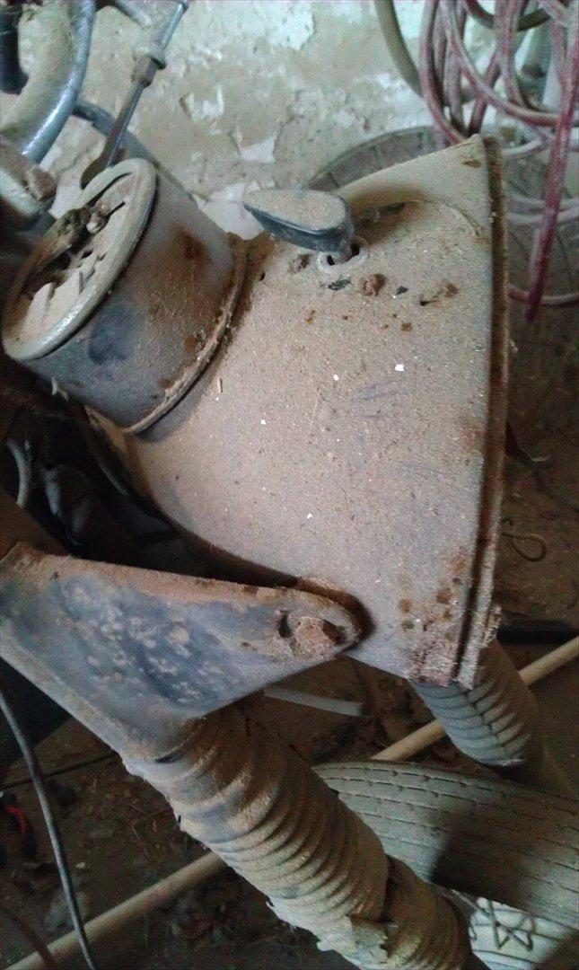 MZ 250 ETS "Trophy Sport" - Skadet og stadig i laden.. billede 3