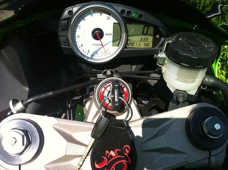 Kawasaki ZX6R billede 7