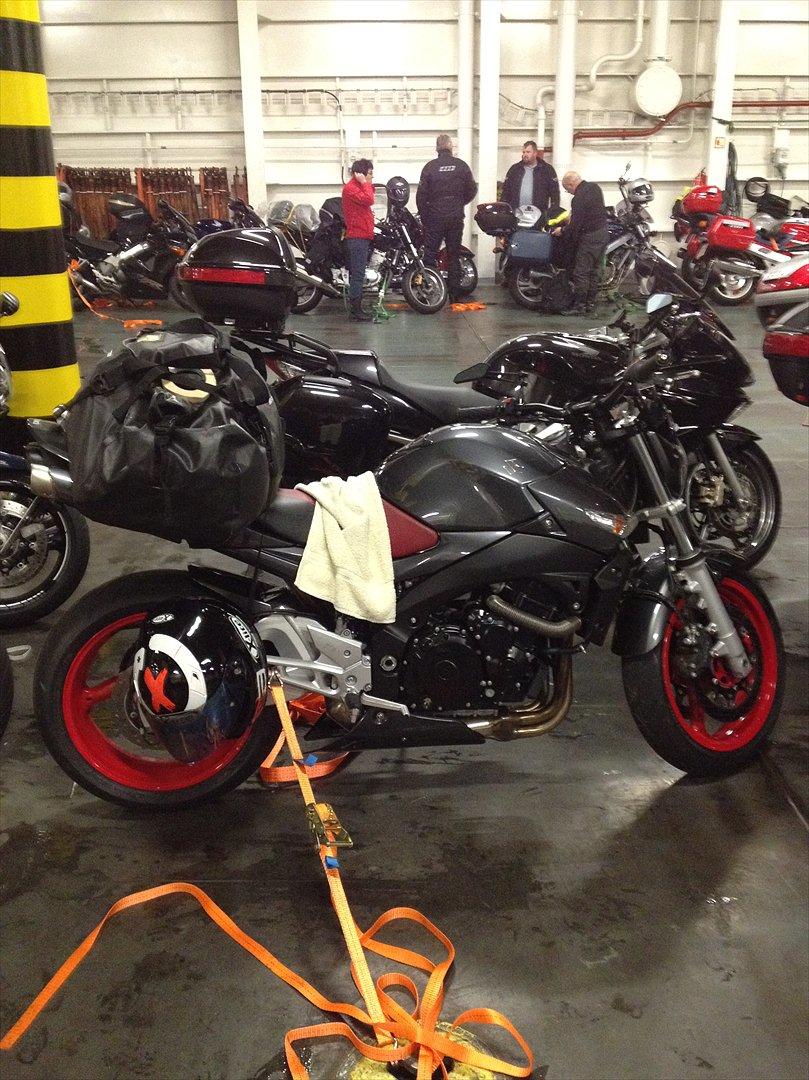 Suzuki GSR 600 A billede 9