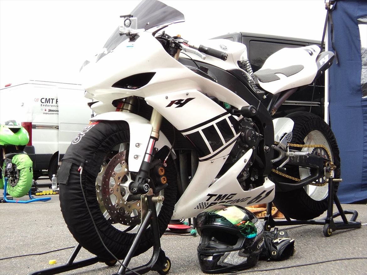 Yamaha R1 billede 15