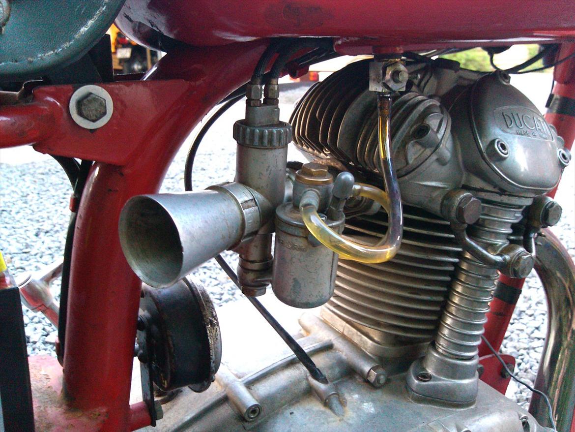 Ducati 175 TS - Jaaah, der er jo hul igennem. billede 15