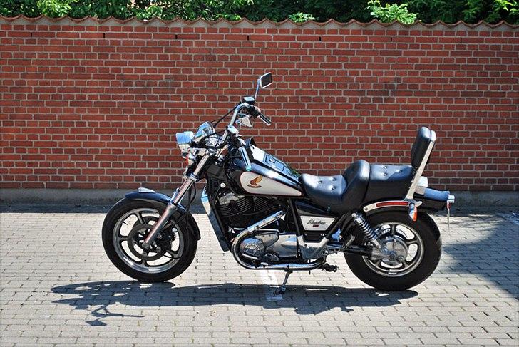 Honda VT 1100 Shadow billede 2
