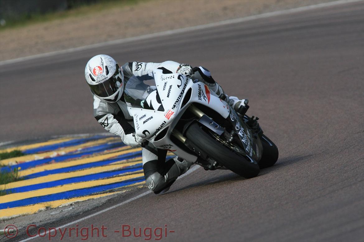 Yamaha YZF-R1 Baneged billede 21